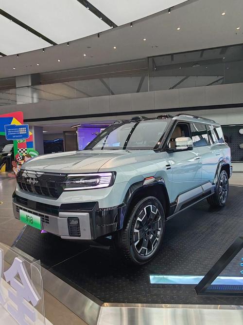 东莞石排镇裕力欧企业管理咨询比亚迪方程豹硬派越野的爆款，英菲尼迪35周年与你共成长
